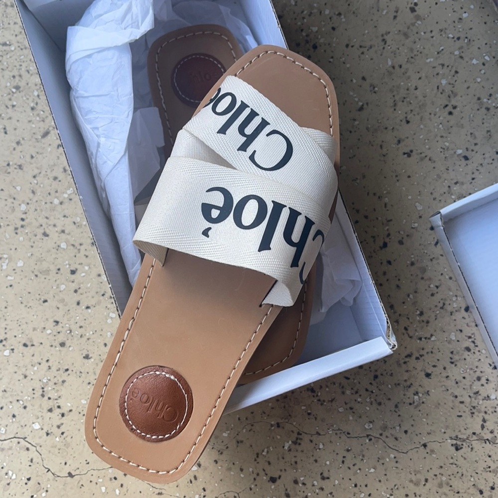 woody flat mule Chloe